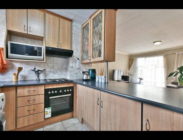 2 BEDROOM APARTMENT FOR SALE IN VERWOERDPARK